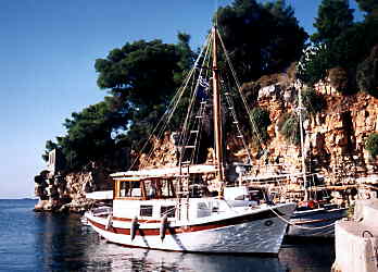 Frieder&iacute;ki berthed in V&oacute;tsi