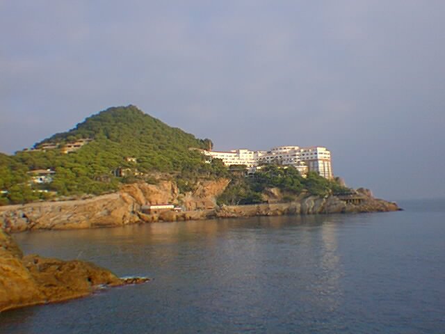 cap-sa-sol.jpg (37021 bytes)
