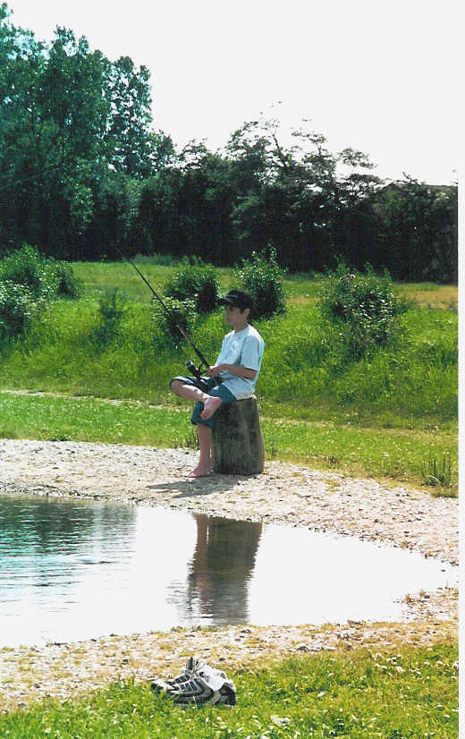 fishing1.jpg (79975 bytes)