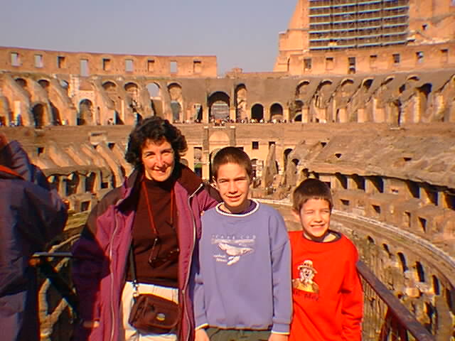 coliseum.jpg (58309 bytes)