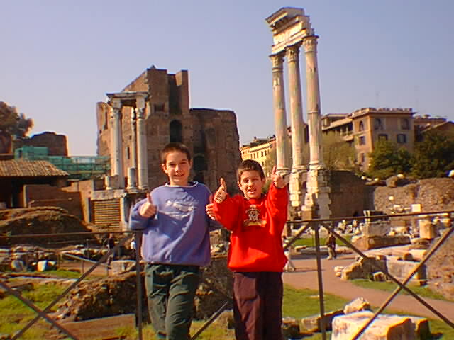 forum.jpg (55048 bytes)
