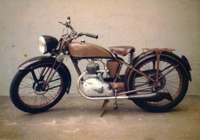 1800 Hippo honda #1