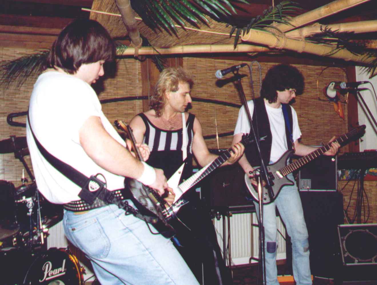 Cry_Live_Lauf4.JPG (94426 Byte)