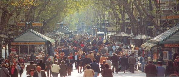 Die Ramblas - Fussgngerzone, meistens bervoll!