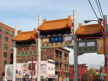 10 - Welcome to Chinatown