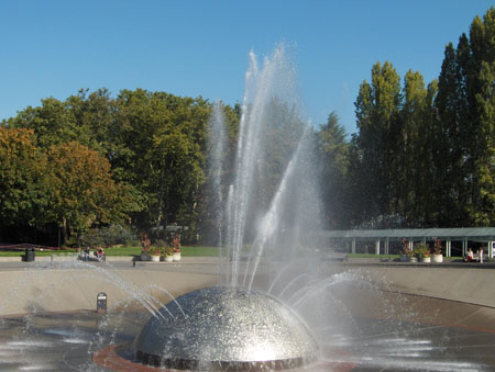 12 - International Fountain