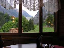 The dam seen from the restauant