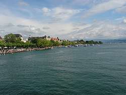 Uto Quay esplanade