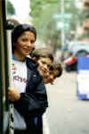 cable_car_teens.jpg (42383 octets)