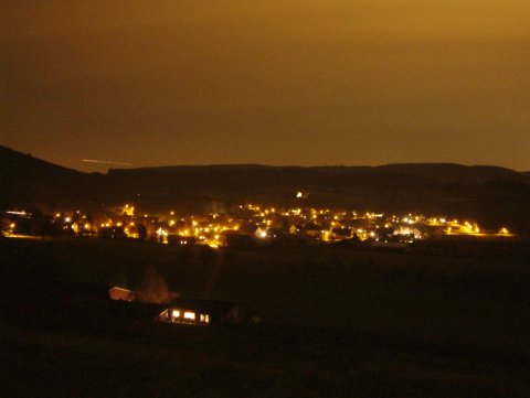 Dorf bei Nacht (15.11.2003)