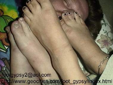 this is gypsy he like worshiped smelling femfeet...