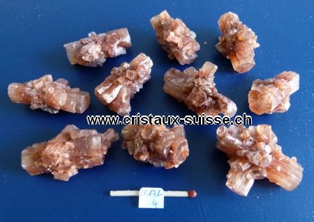 Aragonite brune brute, 20 à 25 grammes. Vente à la pièce