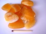 Calcite orange, pierre plate, taille M-L
