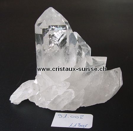 Cristal de roche brut , qualit A. Haut. 5,5 cm, Larg. 7 cm. Pice unique.