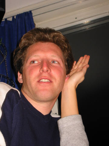 111-1196_IMG.JPG (23104 Byte)