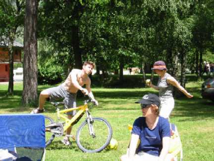 121-2108_IMG.JPG (57090 Byte)