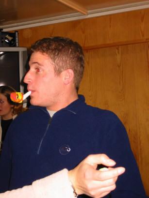 109-0932_IMG.JPG (18917 Byte)