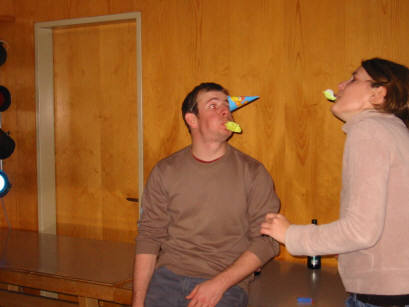 109-0933_IMG.JPG (17867 Byte)