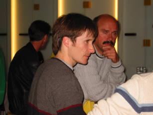 106-0685_IMG.JPG (12120 Byte)
